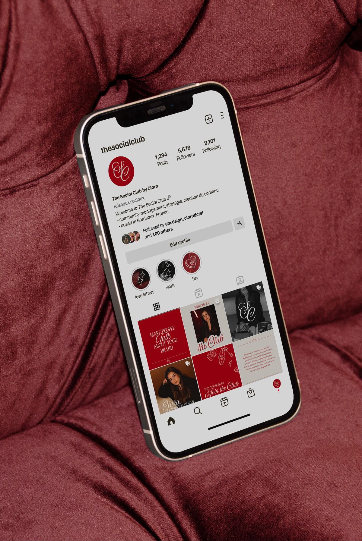 Instagram-Profil mit rotem Branding – Beispielbild
